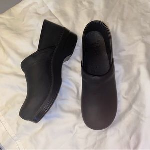 DANSO CLOGS BLACK MATTE SIZE 41 LIKE NEW